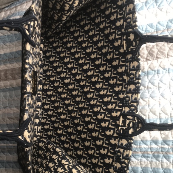 Cristian Dior Tote Bag - Picture 3 of 4